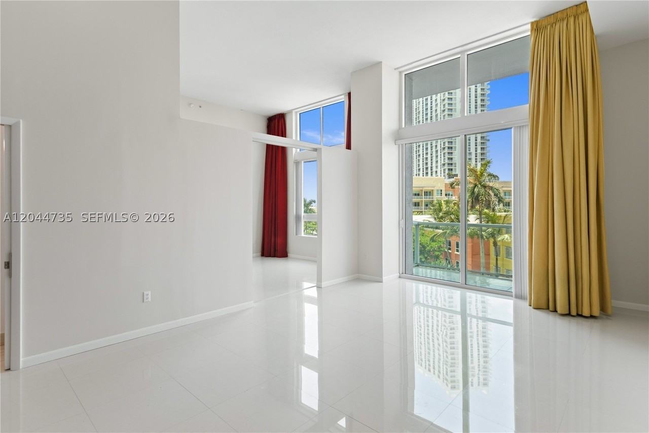 1900 N Bayshore Drive Dr #715 - Photo 4 of 50