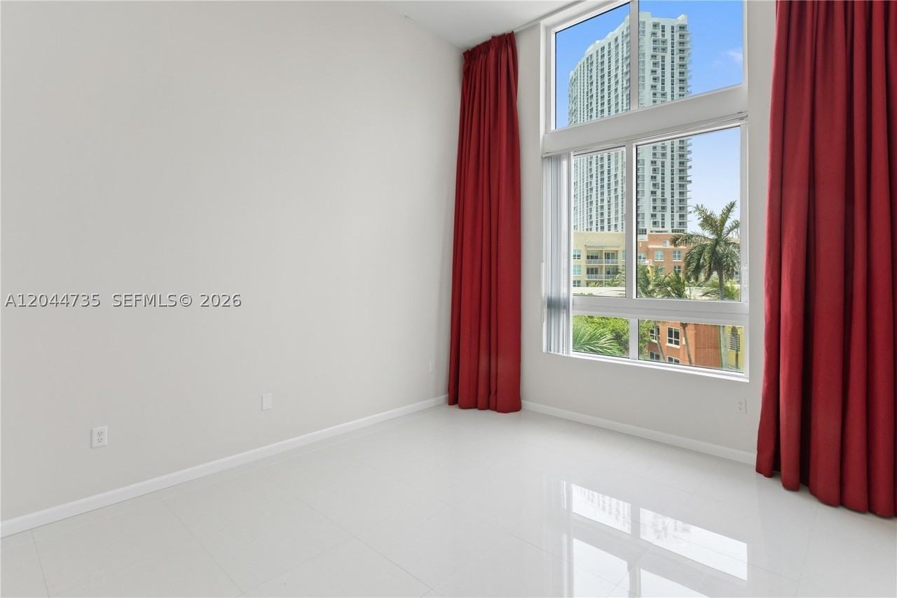 1900 N Bayshore Drive Dr #715 - Photo 6 of 50