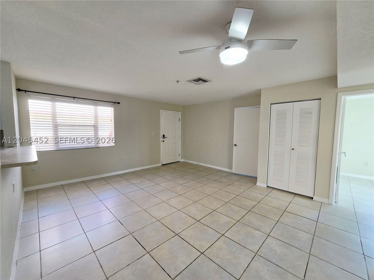1627 Nw 18th St #201 - Photo 2 of 14