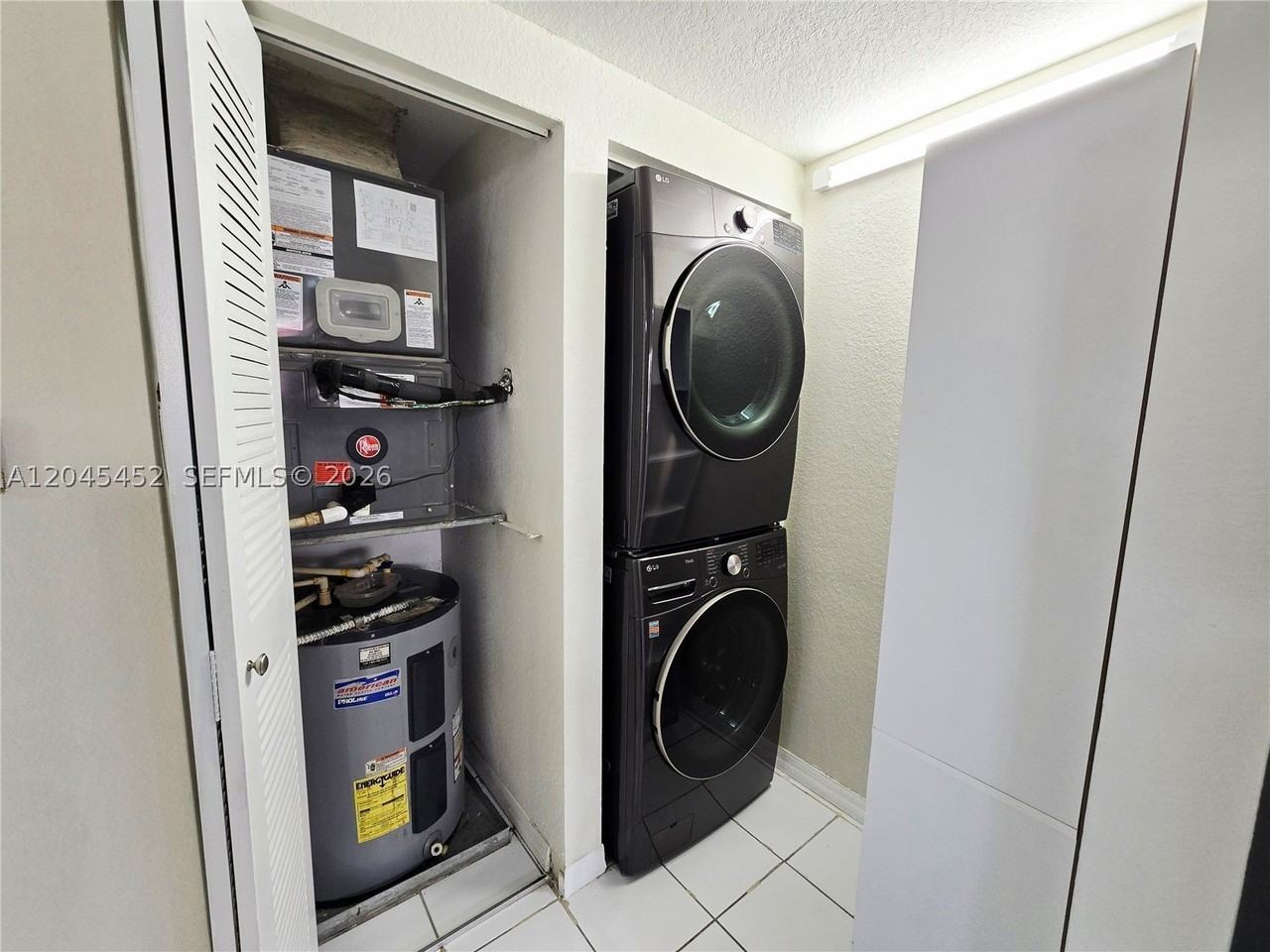 1627 Nw 18th St #201 - Photo 5 of 14