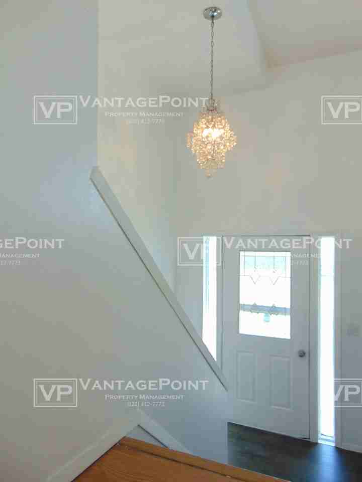 433 S Kensington Dr #1 - Photo 2 of 28