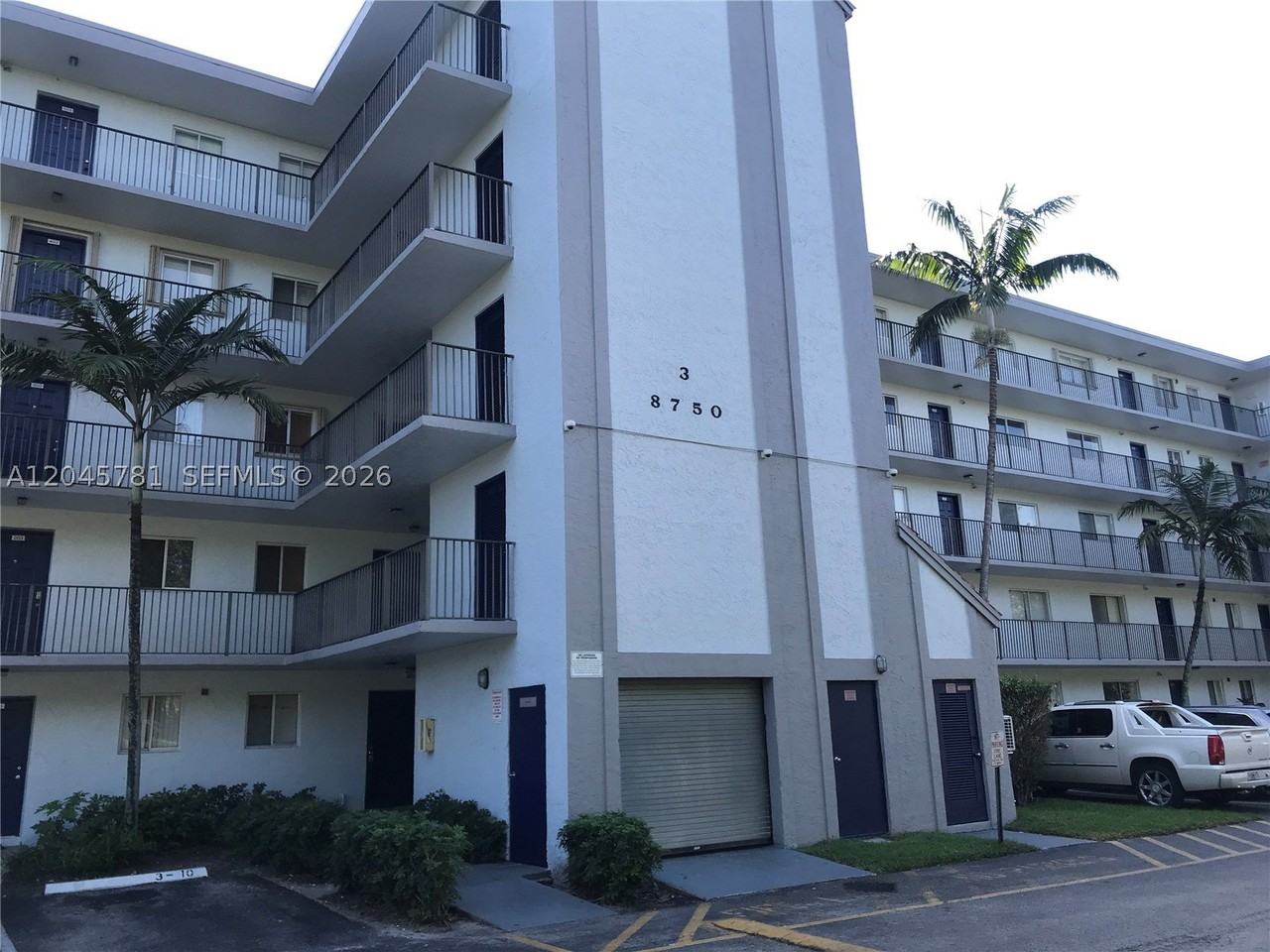 8750 N Sherman Cir #403