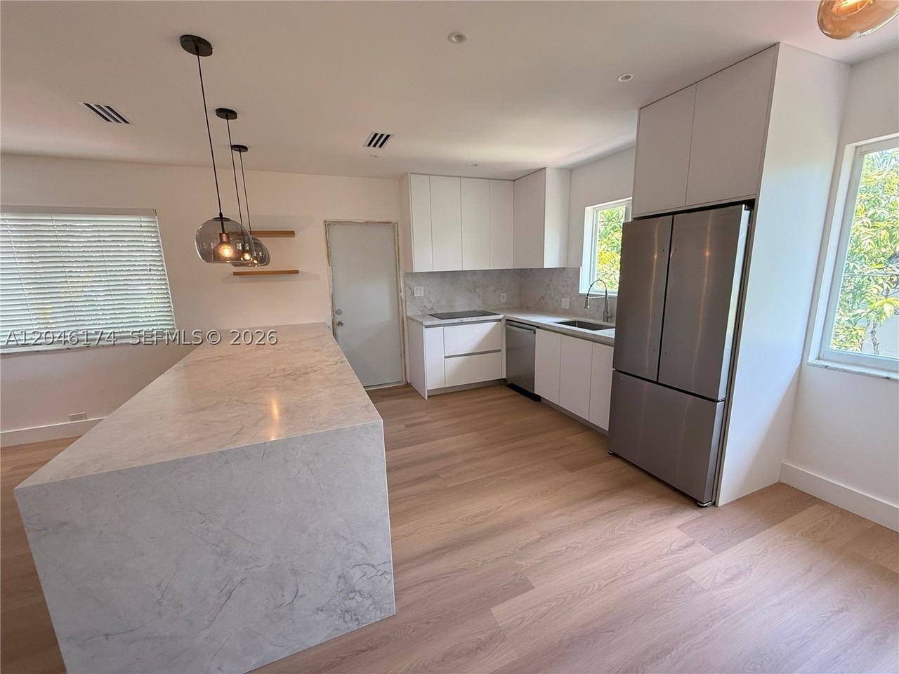 1155 98th St #4 - Photo 6 of 15