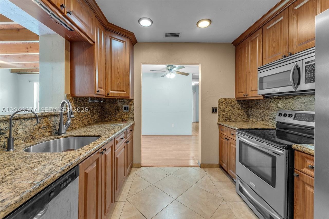 16721 Sw 298th Ter - Photo 6 of 33
