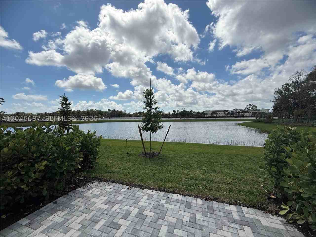 4286 Efendi Dr - Photo 5 of 19