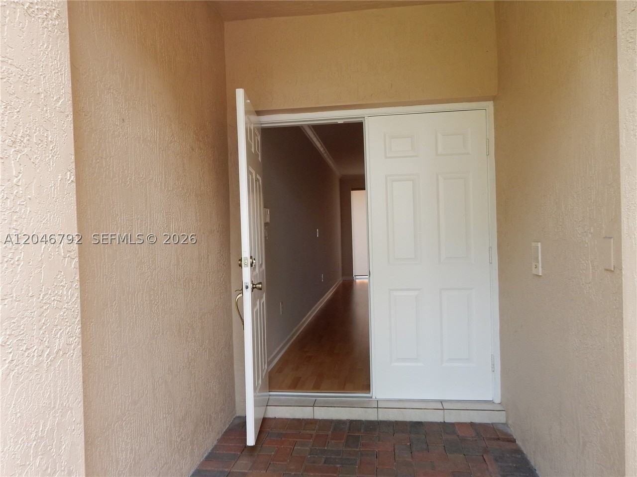 11221 Nw 73rd St #11221 - Photo 3 of 36