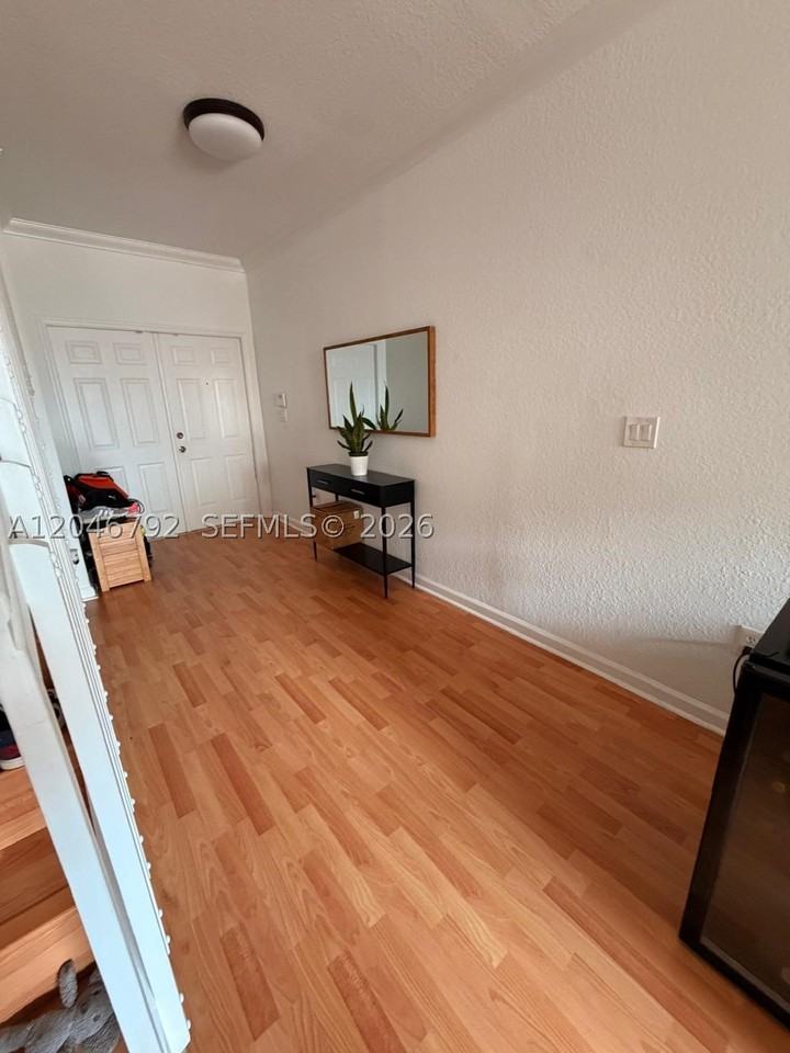 11221 Nw 73rd St #11221 - Photo 5 of 36