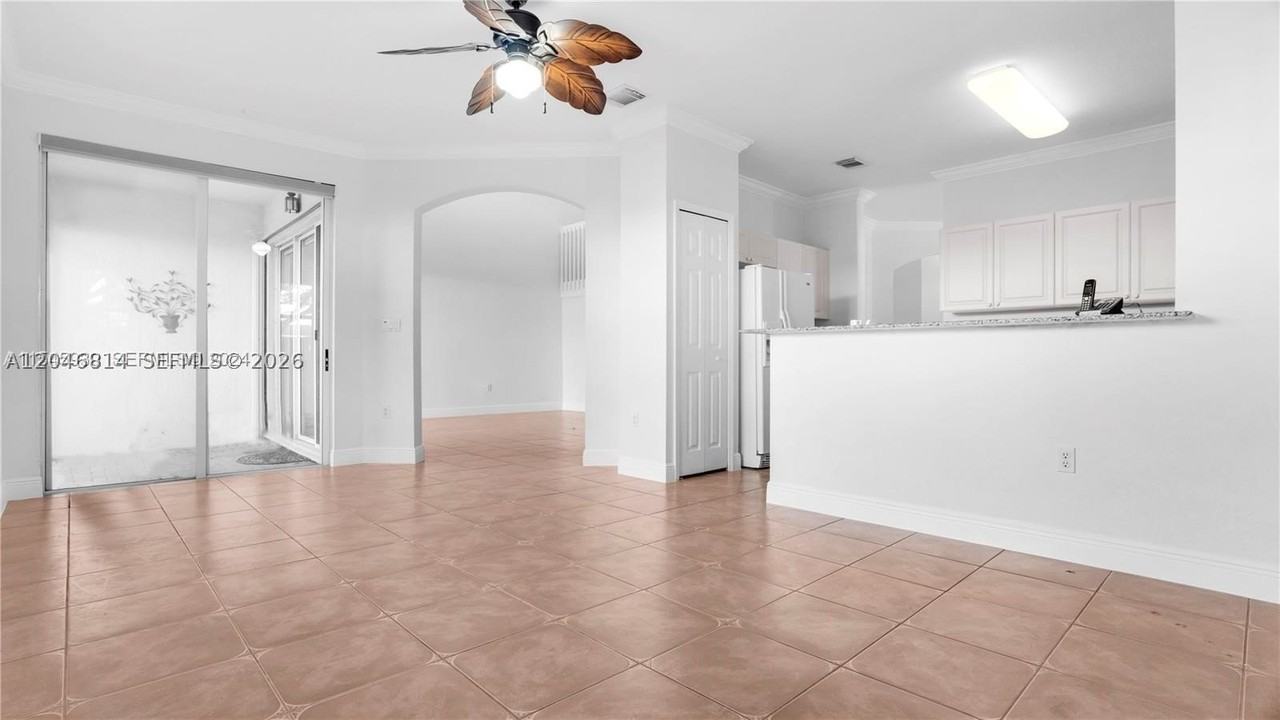 10863 Nw 85th St #0 - Photo 6 of 43