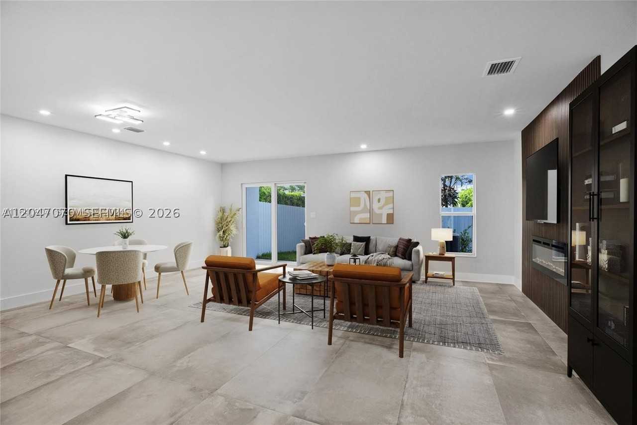 3431 Sw 16th Ter #1 - Photo 5 of 20