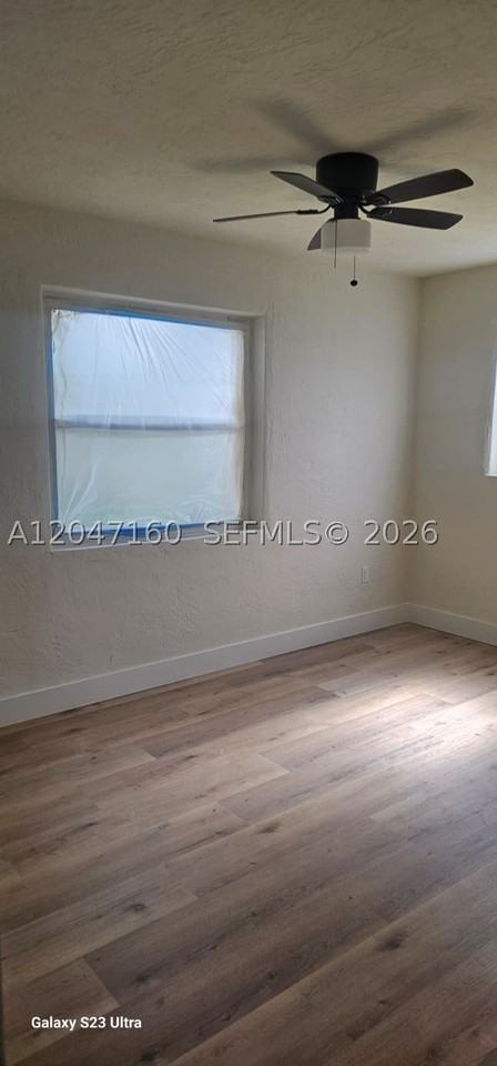 6010 Sw 33rd St - Photo 4 of 8