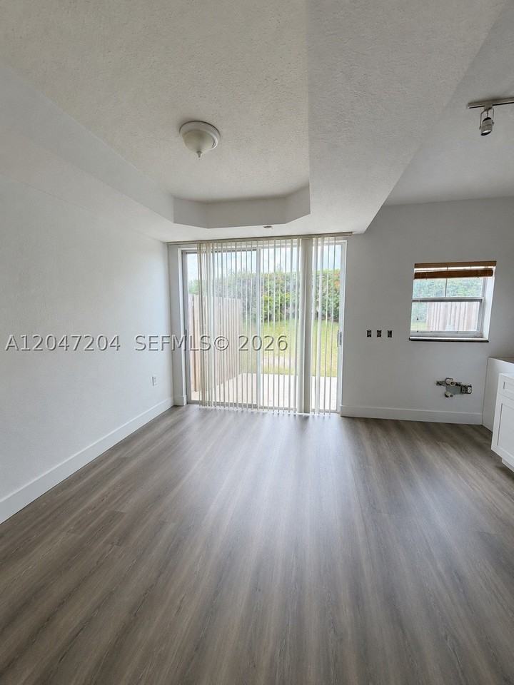6016 Nw 116th Pl #406 - Photo 4 of 12