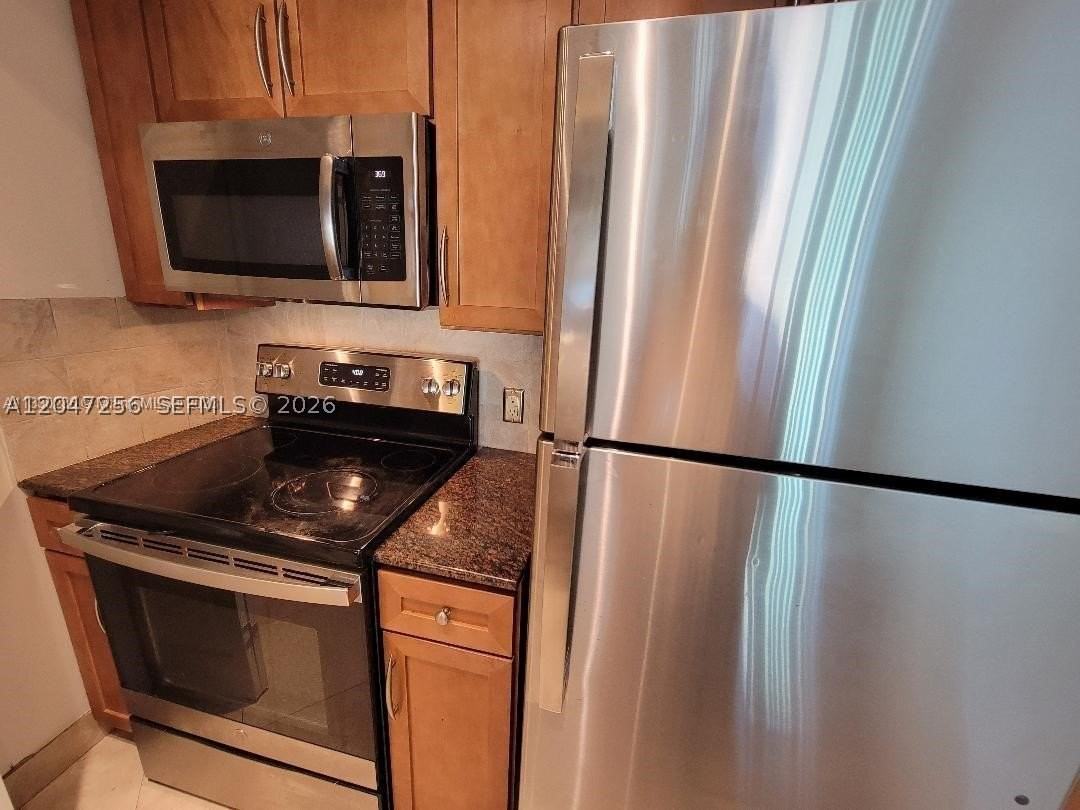 2000 N Bayshore Dr #707 - Photo 3 of 19