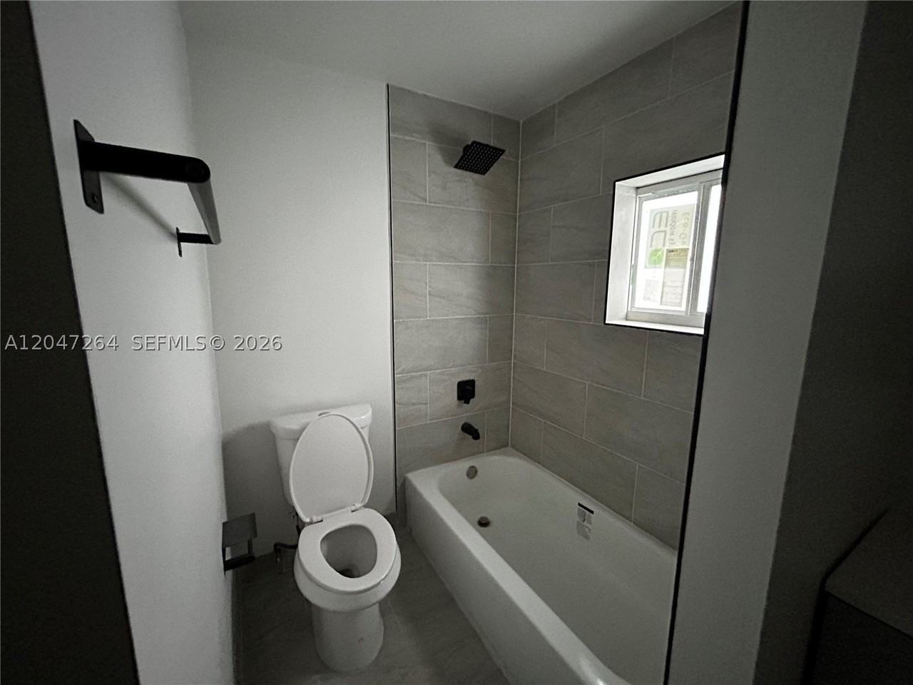 4429 Sw 21st St - Photo 5 of 29