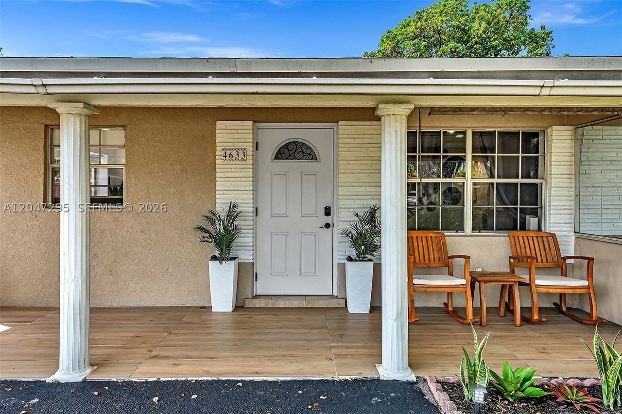 4633 Sw 28th Ave - Photo 4 of 50