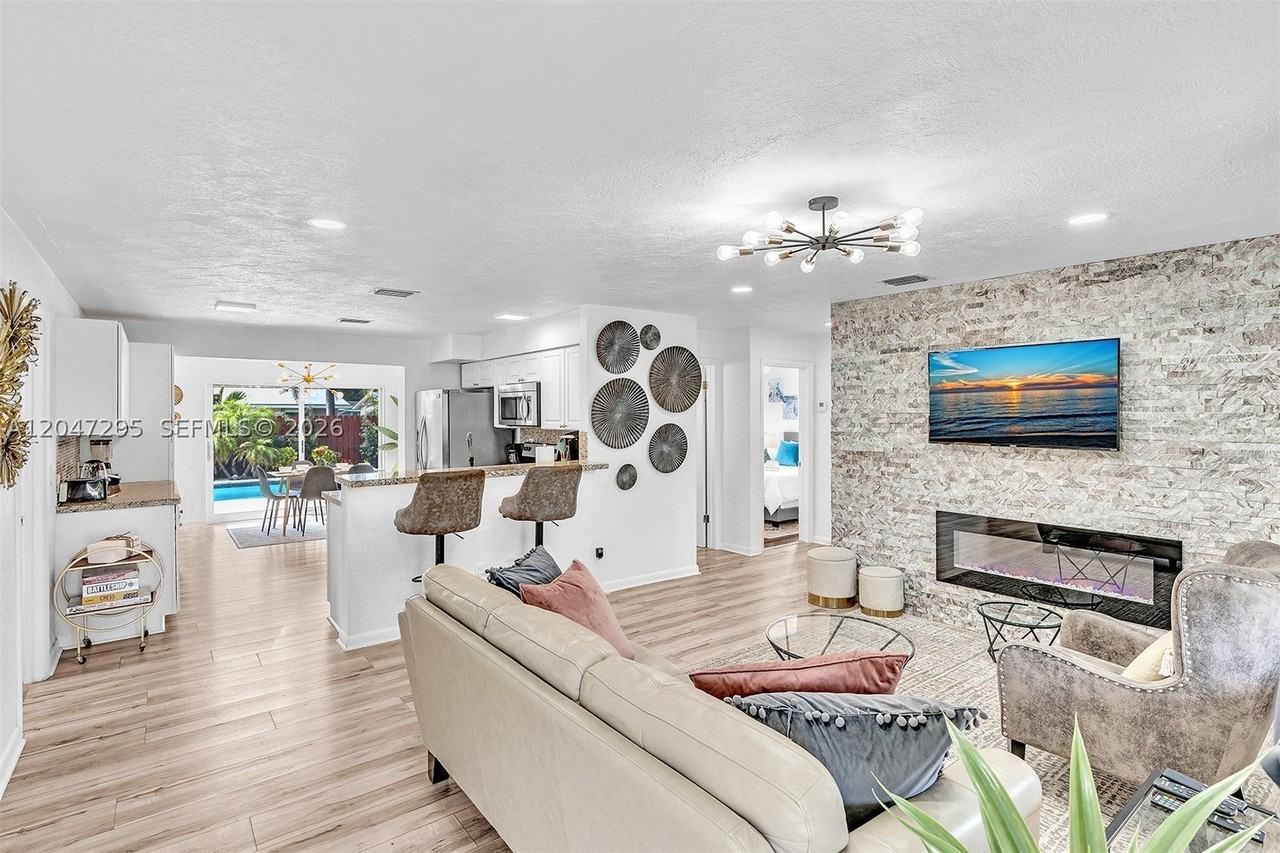4633 Sw 28th Ave - Photo 7 of 50