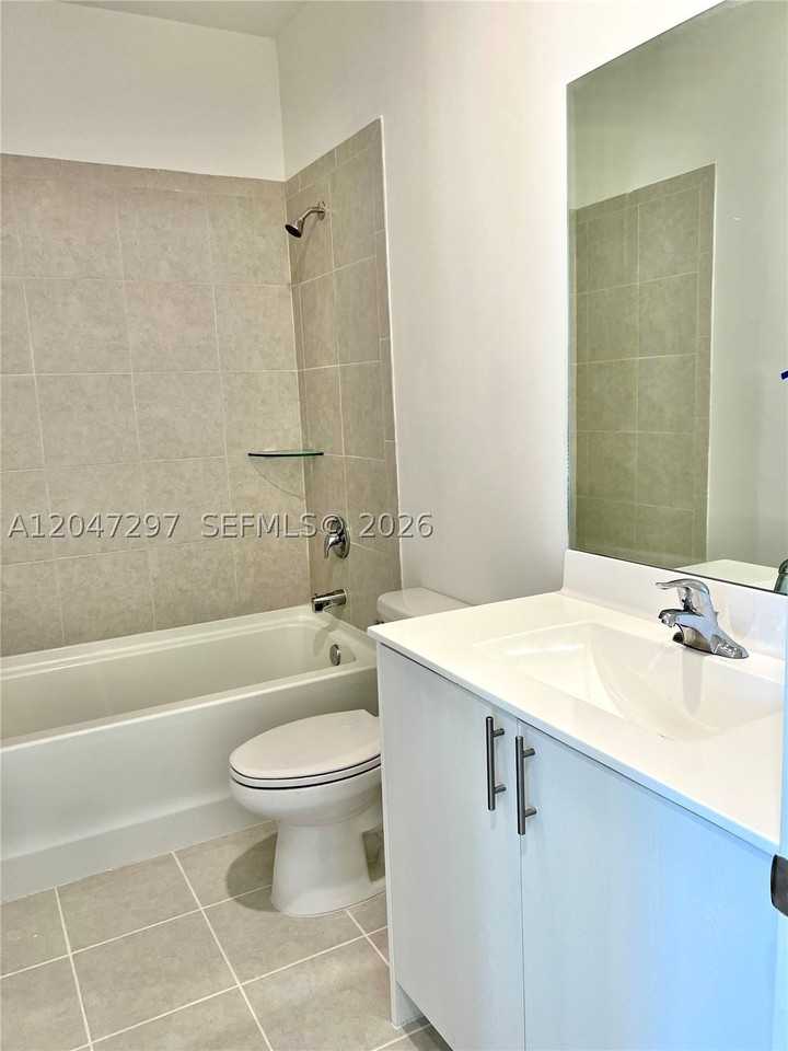 28534 Sw 134th Ave #28534 - Photo 4 of 14