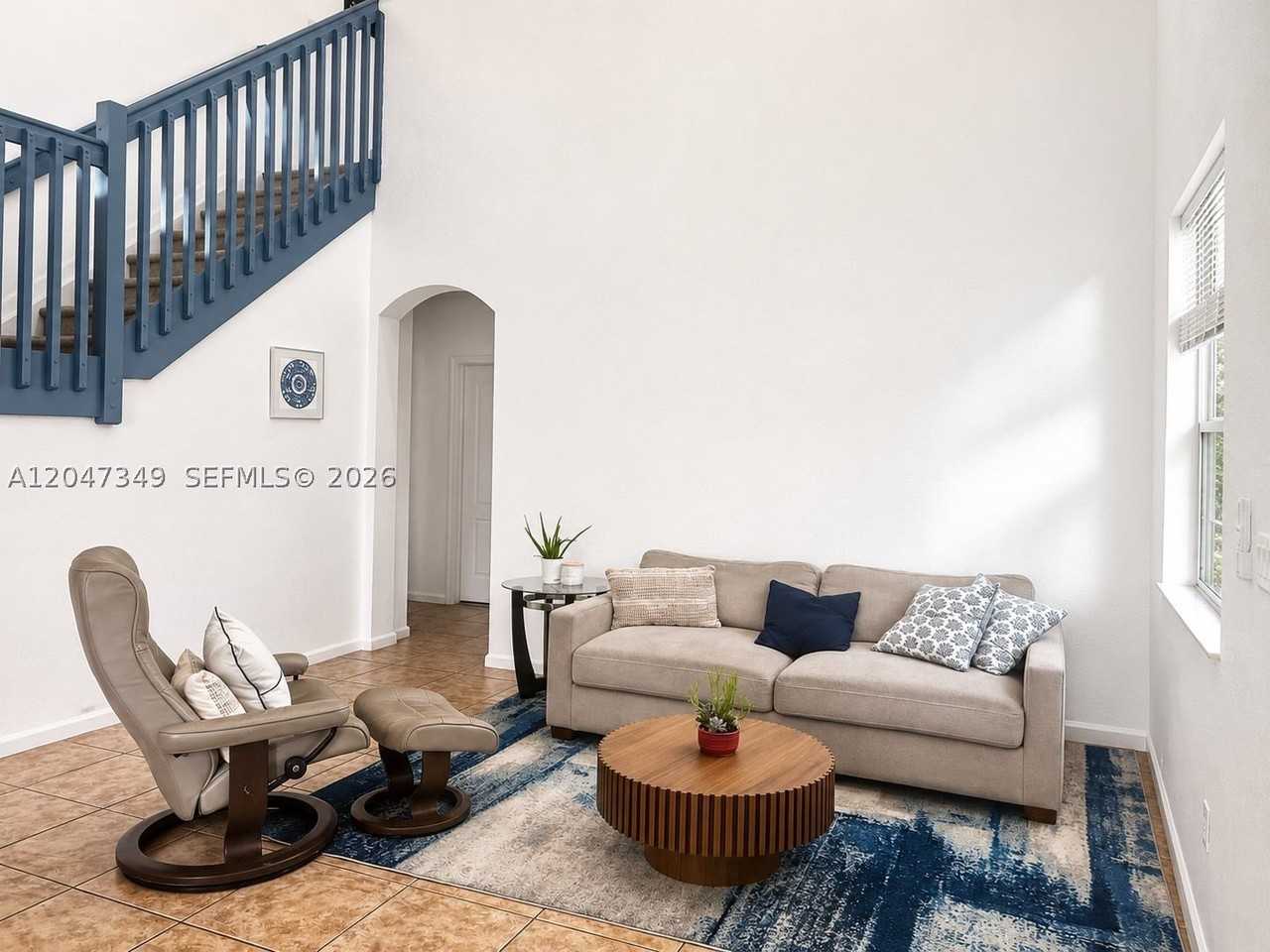 945 Nw 206th St - Photo 5 of 18