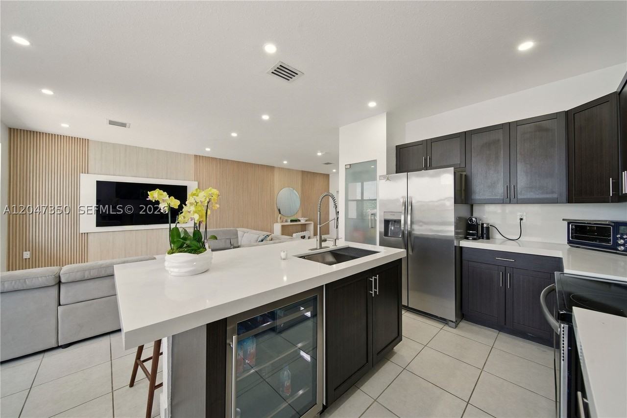 10269 Sw 231st Ln #0 - Photo 6 of 28