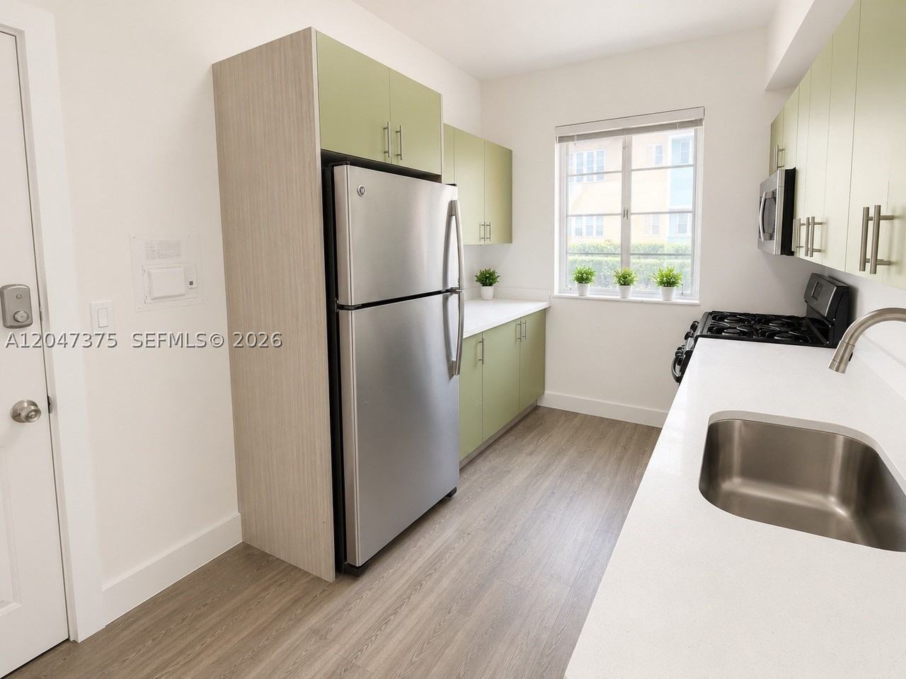 762 Lenox Ave #2 - Photo 6 of 29