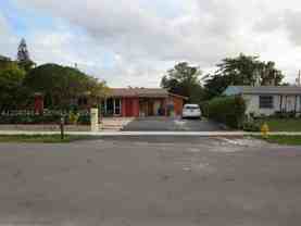 4828 Sw 20th St #BACK - Photo 1 of 1