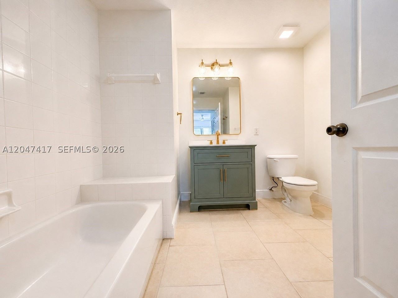 1203 Town Center Dr #314 - Photo 5 of 11
