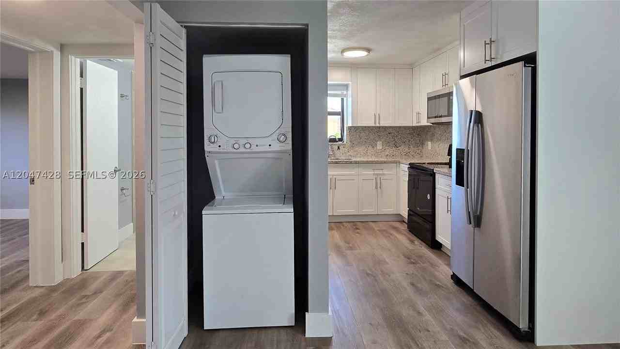 50 W 28th St #52 - Photo 3 of 14