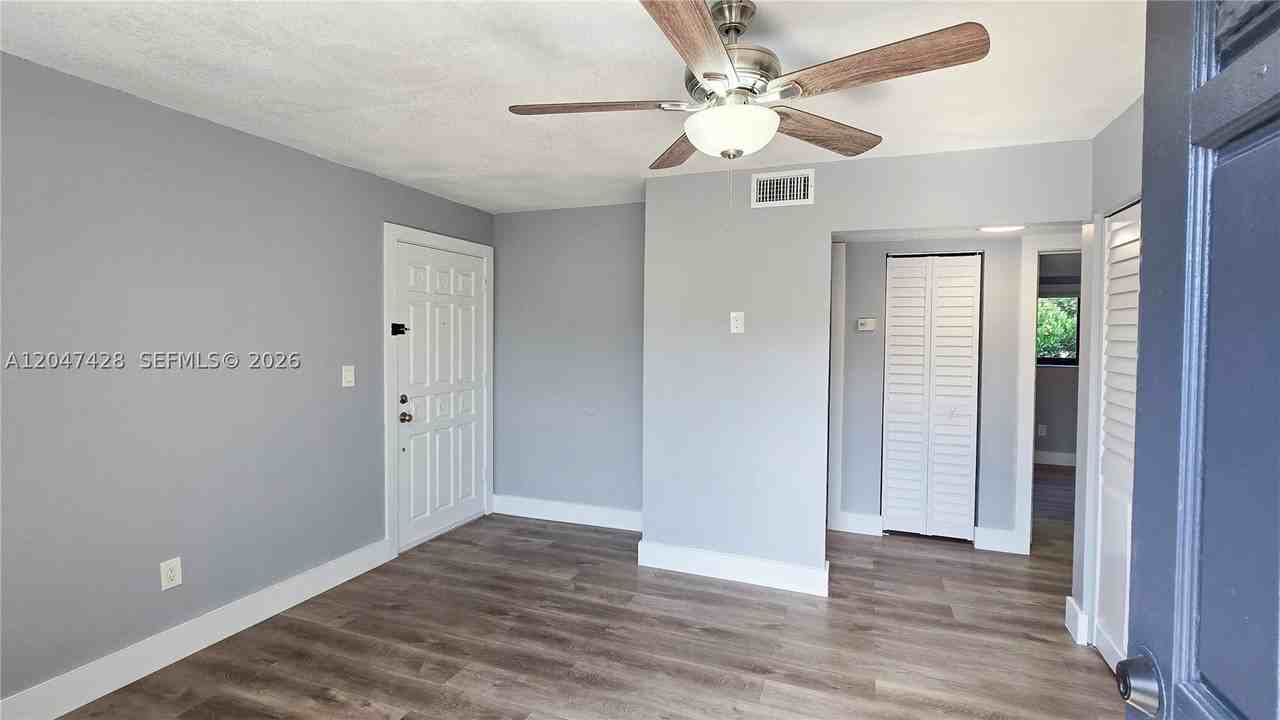 50 W 28th St #52 - Photo 6 of 14