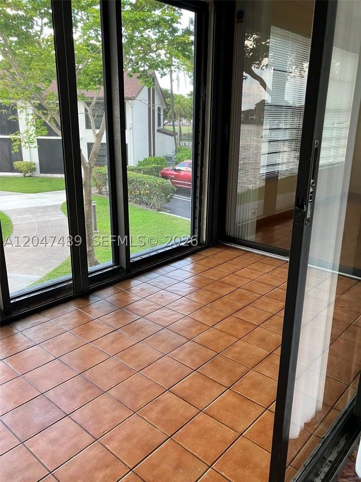 204 Lake Pointe Dr #208 - Photo 7 of 14