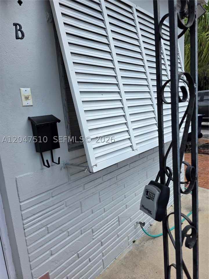 15 Esplanade Dr #B - Photo 3 of 8