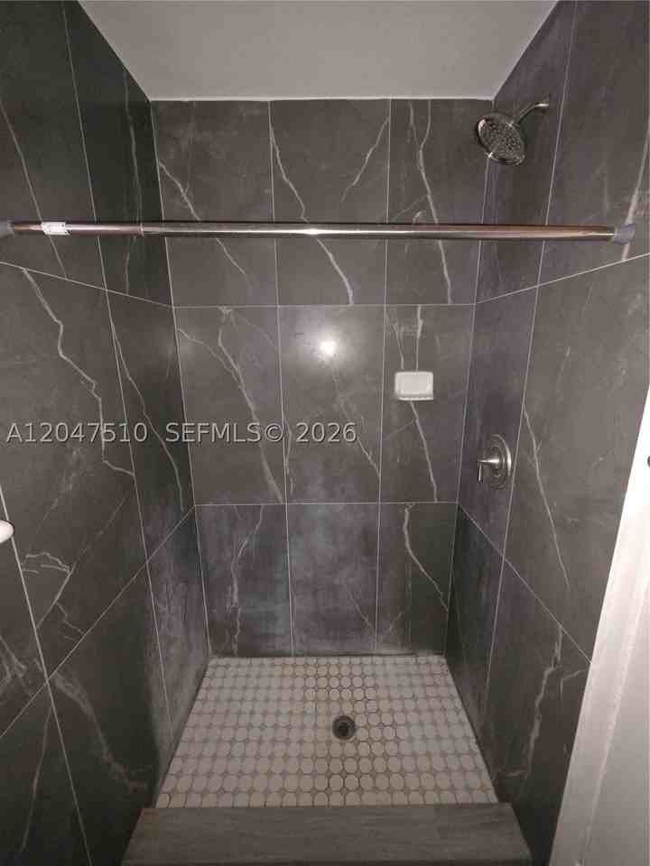 15 Esplanade Dr #B - Photo 6 of 8