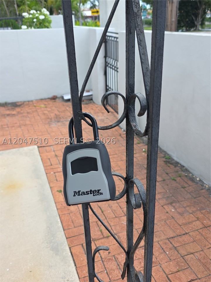 15 Esplanade Dr #B - Photo 7 of 8