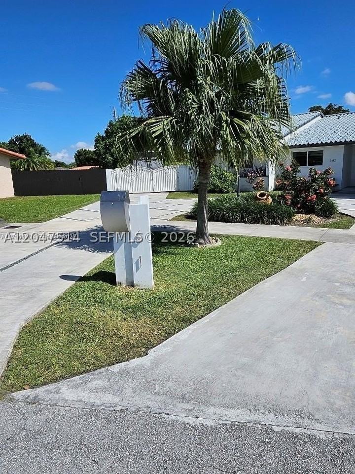 61 Nw 132nd Pl #0 - Photo 2 of 7