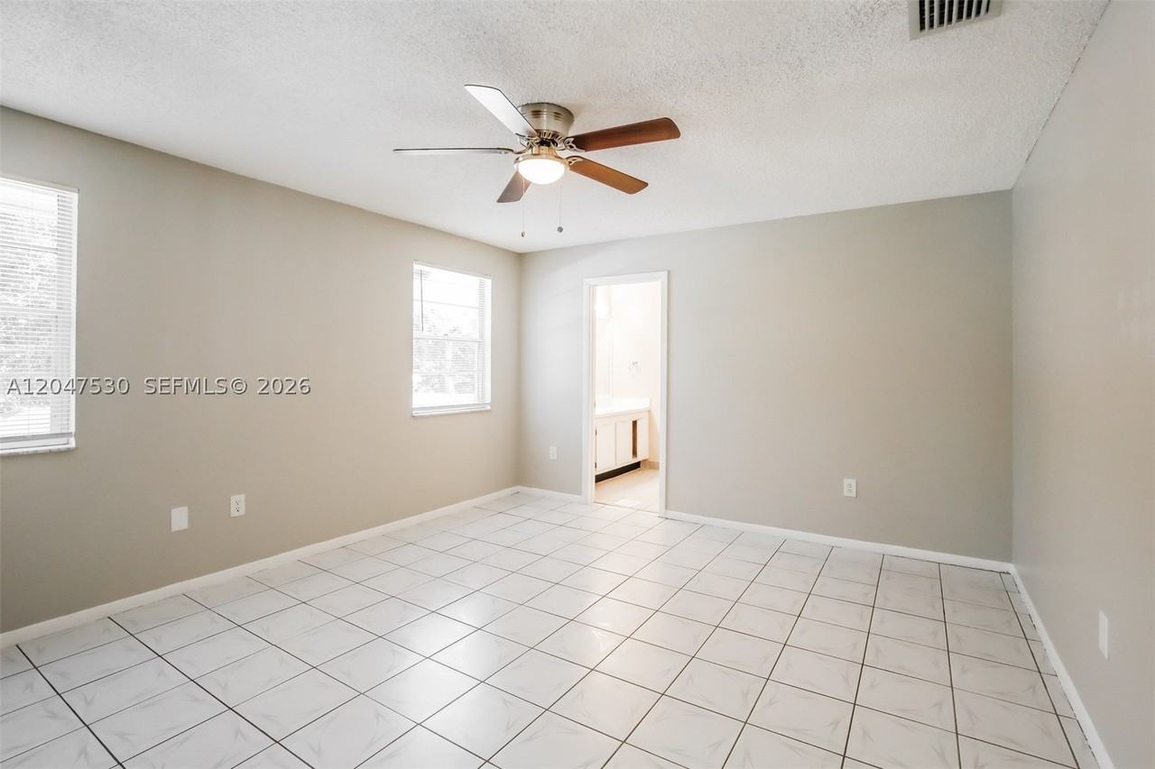 3232 Nw 121st Ave - Photo 7 of 15