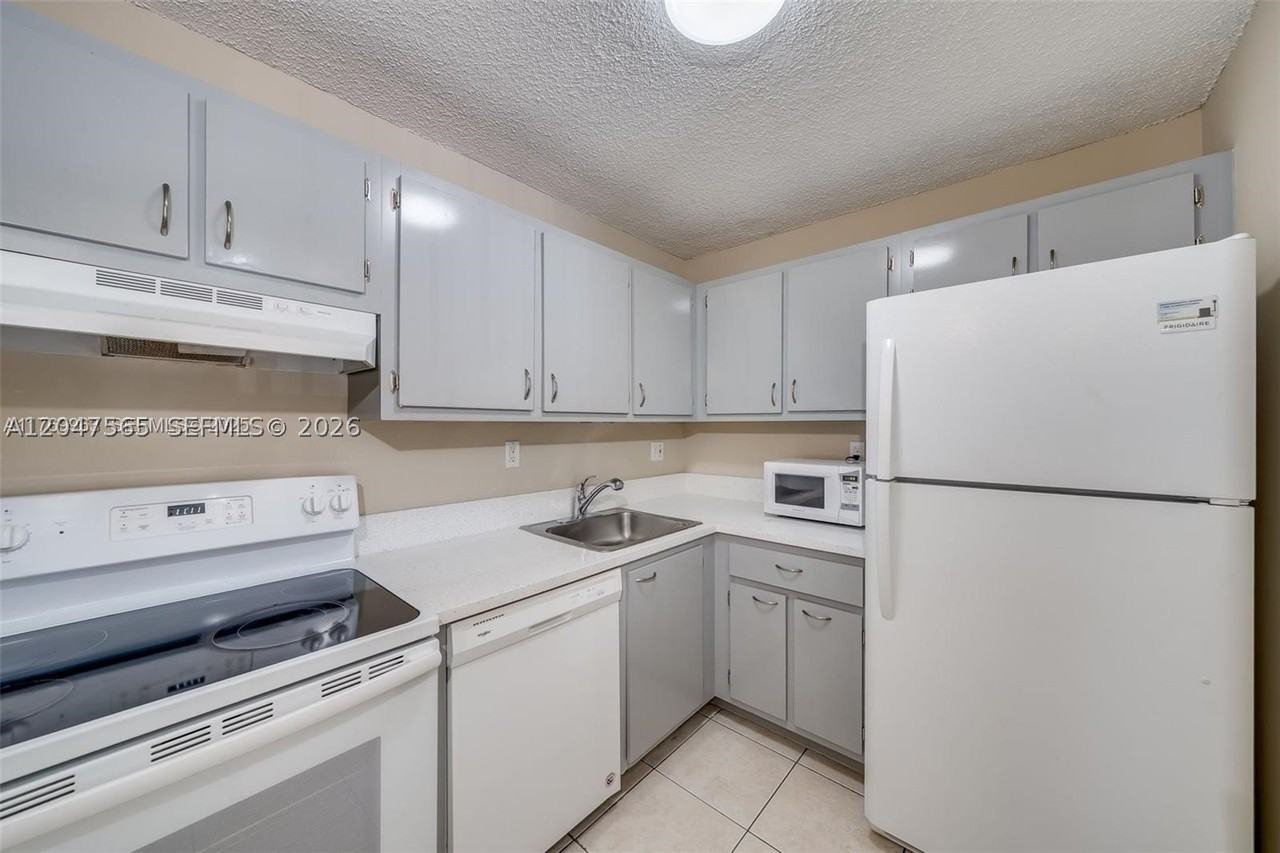 15630 Sw 80th St #I302 - Photo 2 of 26