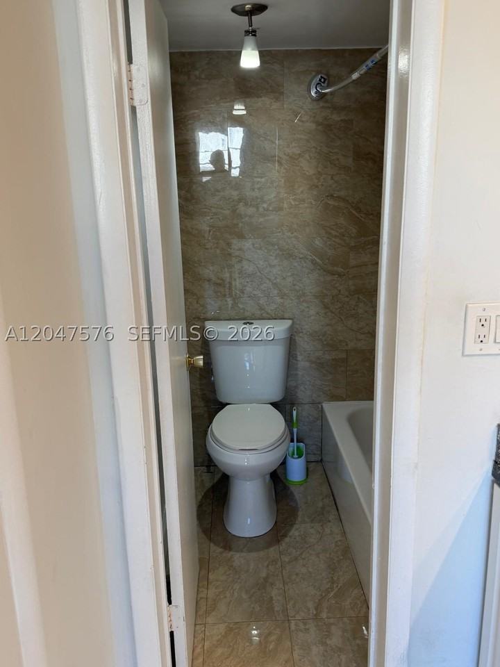 1990 Marseille Dr #303 - Photo 4 of 25