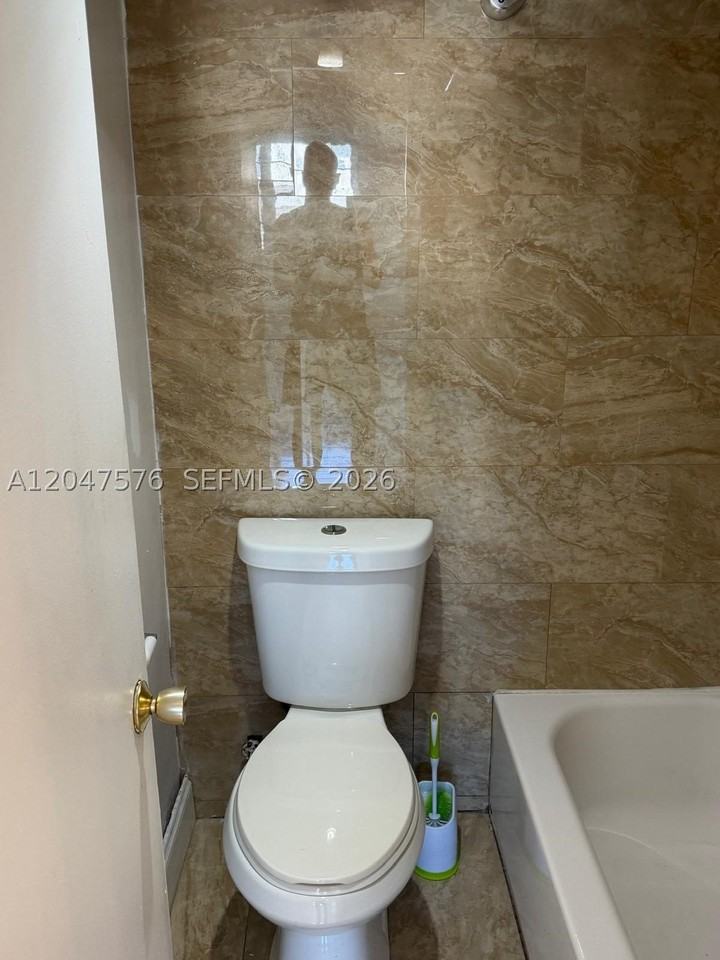 1990 Marseille Dr #303 - Photo 5 of 25