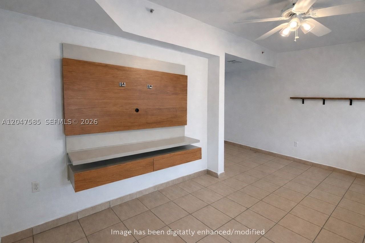 318 E 6th St #102 - Photo 5 of 14