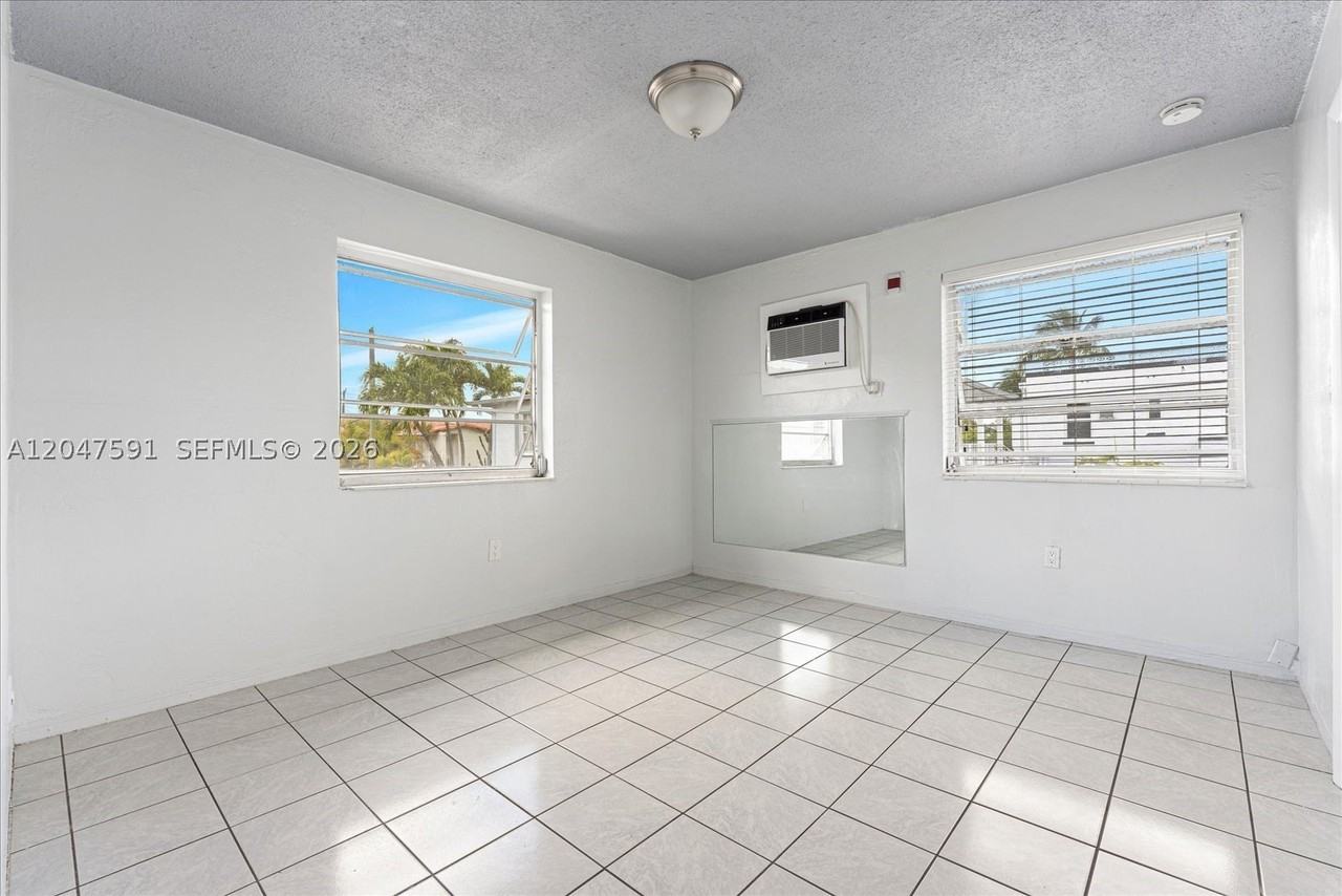 3255 W Flagler St #2 - Photo 5 of 8