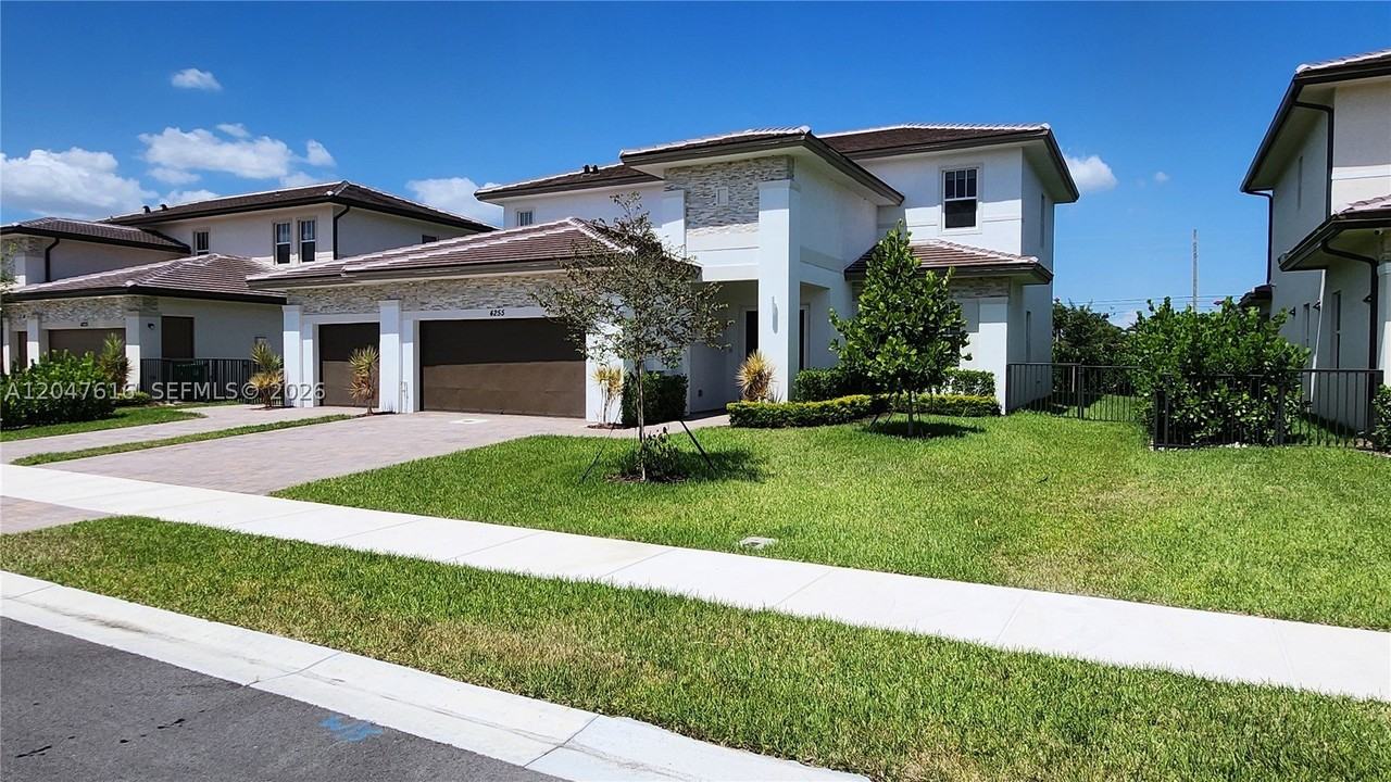 4255 Sw 123rd Ter - Photo 2 of 36