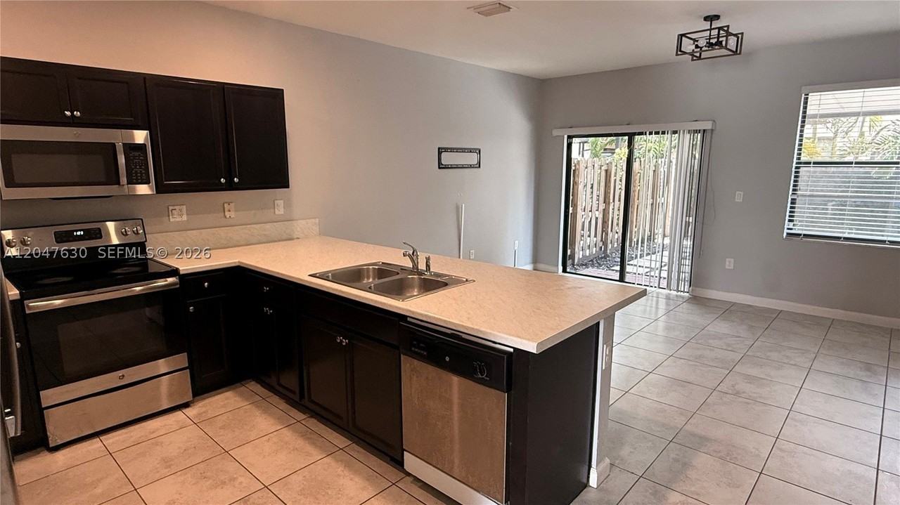 11417 Sw 250th St #11417 - Photo 7 of 13