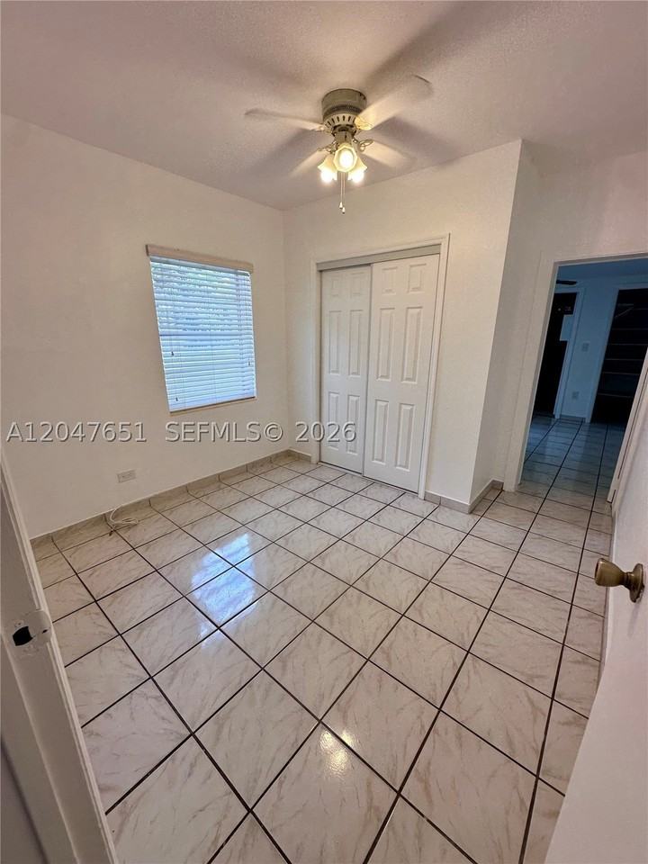 3743 Sw 28th St #3743 - Photo 4 of 8