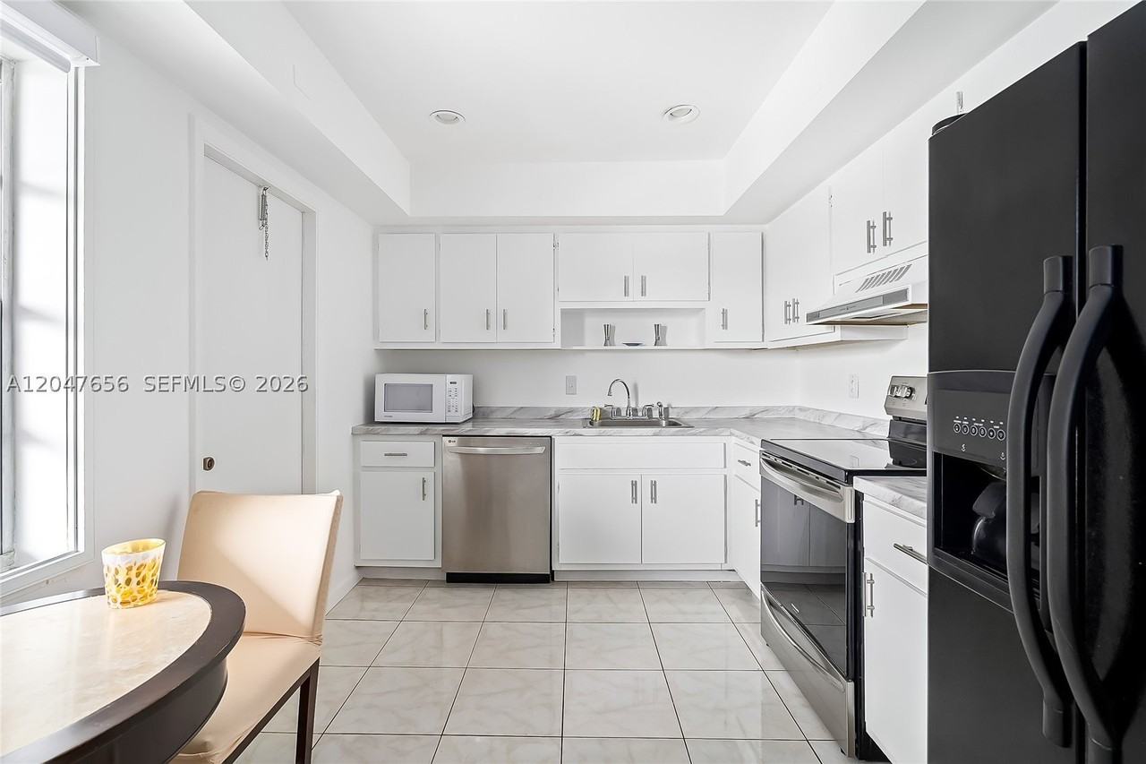 4500 Gefion Ct #304 - Photo 3 of 50