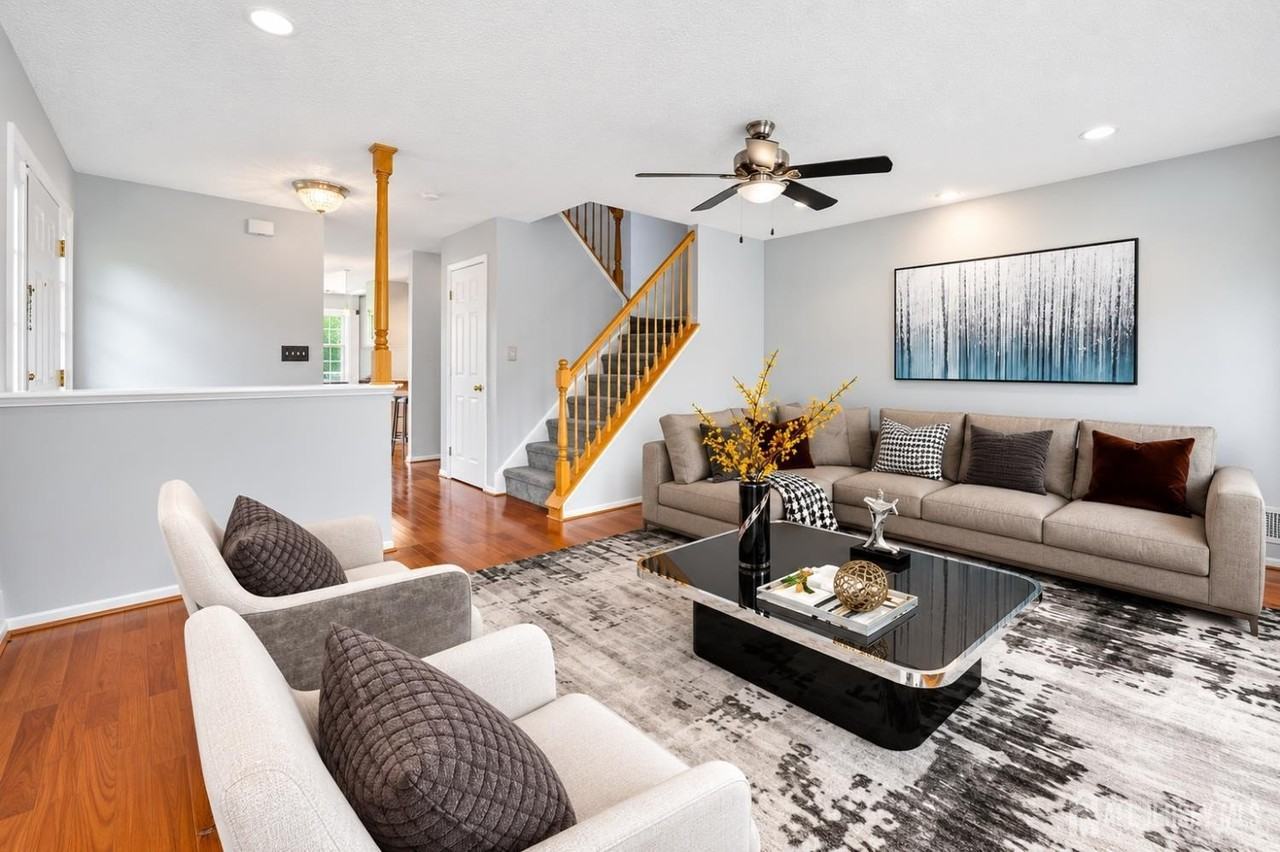 32 Cabot Way - Photo 4 of 16