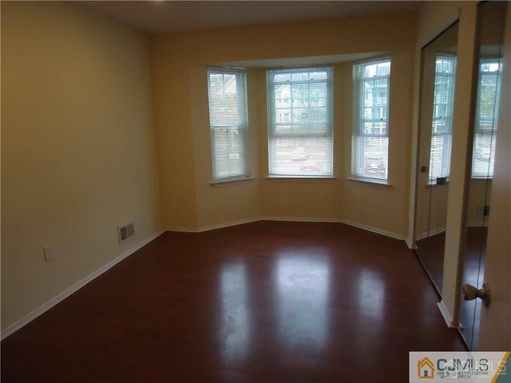 28 Pembrook Ave - Photo 3 of 11