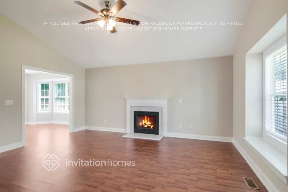 601 Flicker Ct - Photo 4 of 26