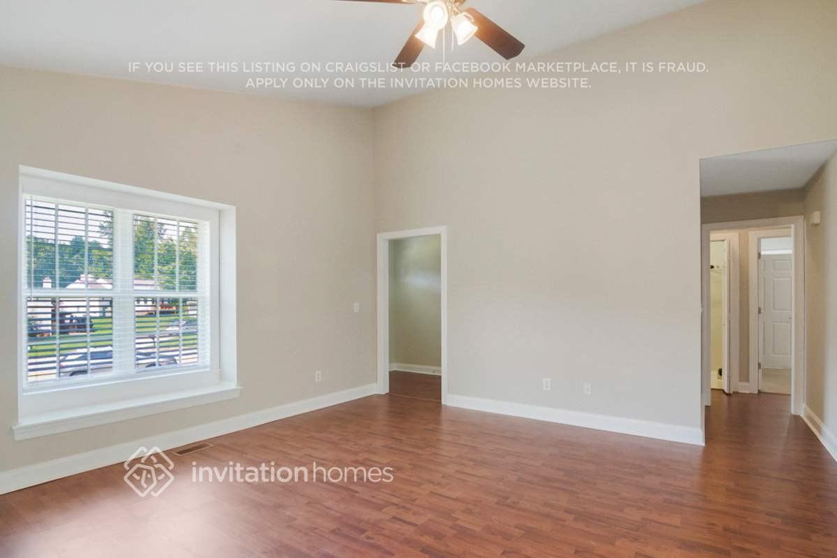 601 Flicker Ct - Photo 5 of 26