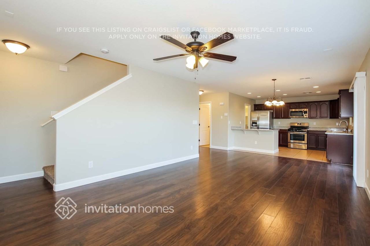 17706 W Maya Way - Photo 4 of 17