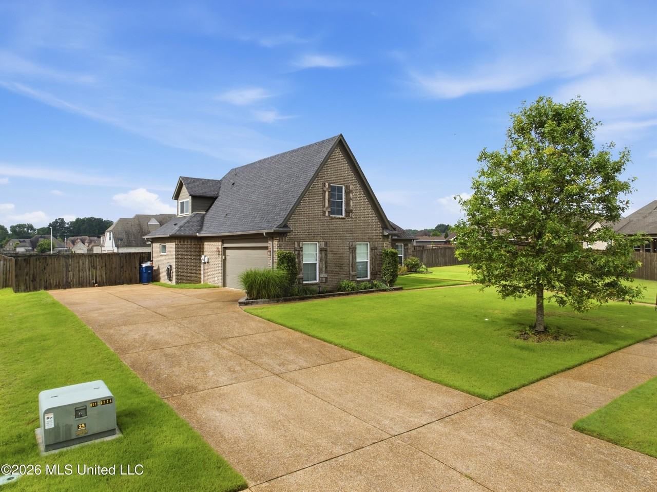 5353 Keating Dr - Photo 4 of 36