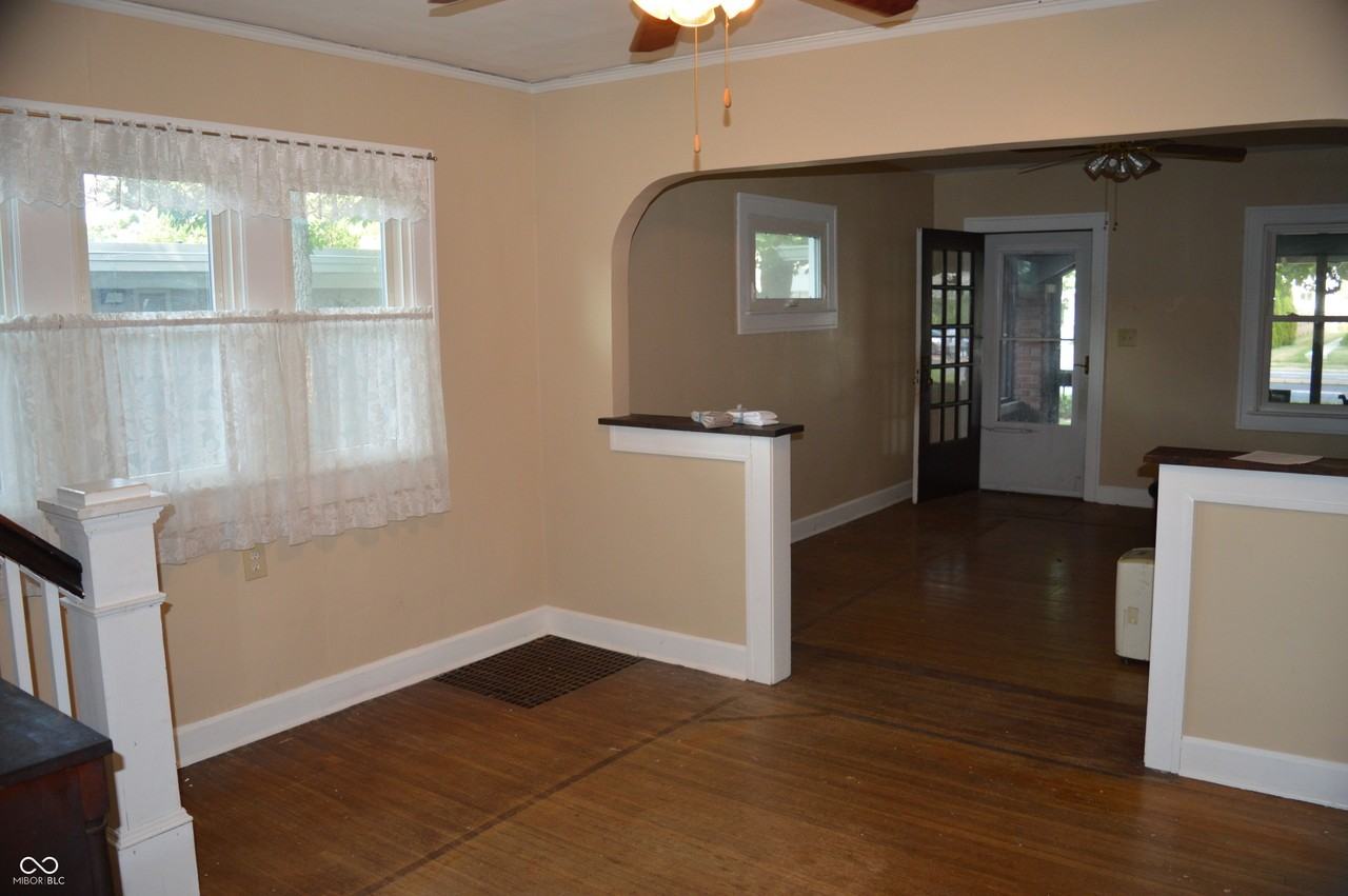 6048 N College Ave - Photo 3 of 17