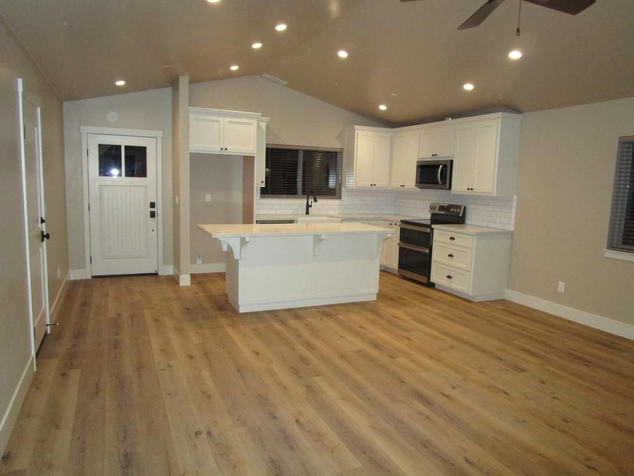 875 Bolado Rd - Photo 3 of 13